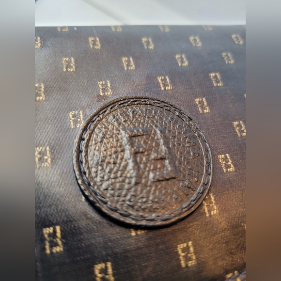 Vintage Fendi Crossbody Bag - Picture 3 of 4